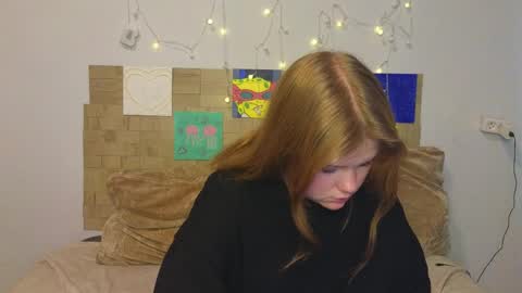 hi Im Mina  online show from May 17, 10:57 am