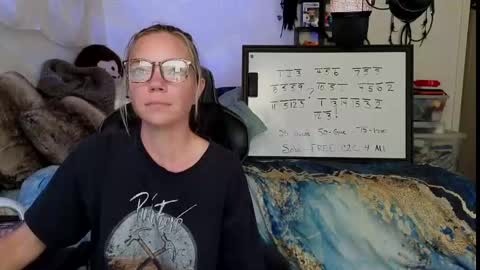 Snapshot of mindymars chatting on September 10, 3:46 pm Mindy Mars online show from September 10, 3:46 pm