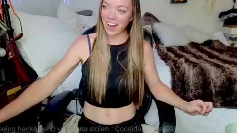 Mindy Mars online show from June 16, 4:55 pm