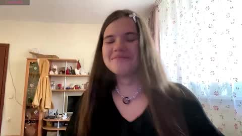 Snapshot of minforbush chatting on October 20, 6:07 am Amelia online show from October 20, 6:07 am