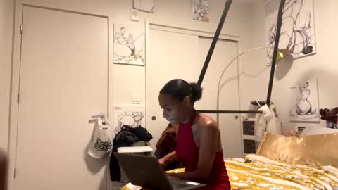 minniehunney online show from January 5, 10:32 am