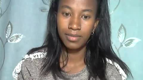 minouch211907 online show from April 2, 2:41 am