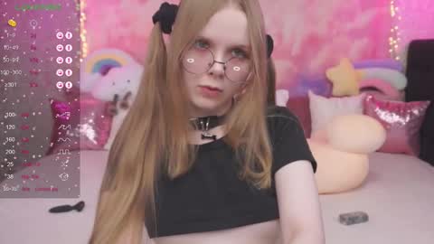 Vikki online show from March 3, 4:47 am