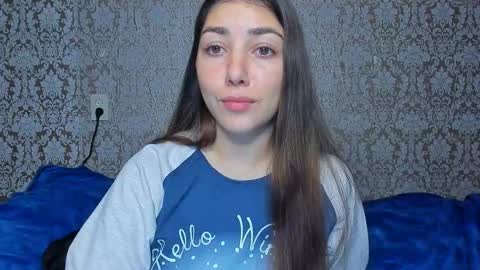 Snapshot of mira_bloempje chatting on September 20, 6:44 pm Mira online show from September 20, 6:44 pm