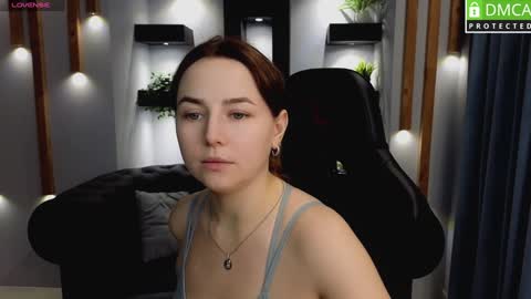 Snapshot of mira_mermayd chatting on February 7, 11:01 am Mira online show from February 7, 11:01 am