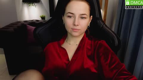 Snapshot of mira_mermayd chatting on February 21, 11:11 am Mira online show from February 21, 11:11 am