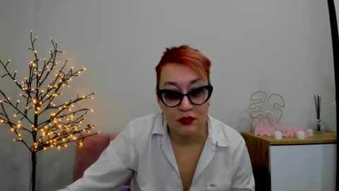 mirandagill online show from February 21, 8:40 am