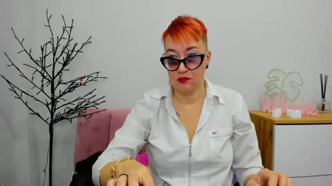 mirandagill online show from February 27, 9:50 am