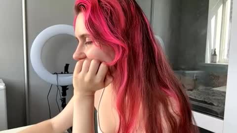 Molly online show from November 27, 11:07 am