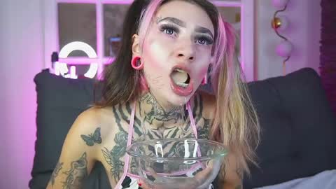 miss___angel online show from May 30, 11:19 am