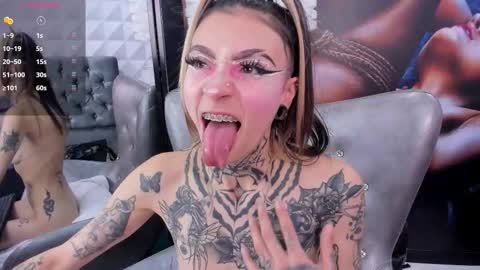 Snapshot of miss___angel chatting on September 18, 6:23 pm miss___angel online show from September 18, 6:23 pm