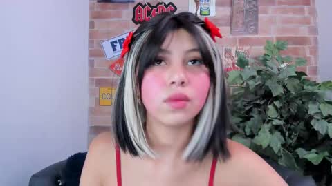 Snapshot of miss__luxury chatting on October 10, 11:49 am Luxury online show from October 10, 11:49 am