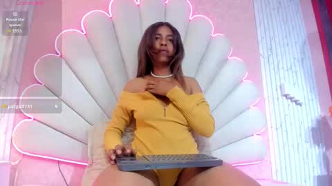 Snapshot of miss__smith_ chatting on September 25, 4:03 pm miss__smith_ online show from September 25, 4:03 pm