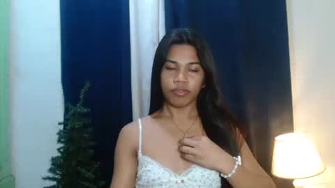 Snapshot of miss_bellah chatting on October 19, 6:34 pm Bellah online show from October 19, 6:34 pm