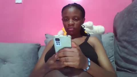 miss_belllo online show from September 29, 11:42 am