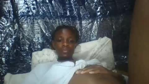 miss_belllo online show from February 11, 4:02 pm