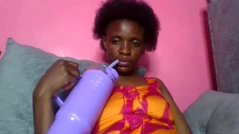 miss_belllo online show from December 5, 5:55 pm