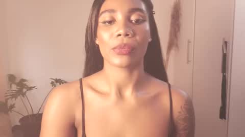 miss_benz online show from November 13, 1:47 pm