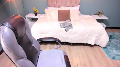 Snapshot of miss_cataleya__ chatting on October 10, 1:17 pm Cataleya online show from October 10, 1:17 pm