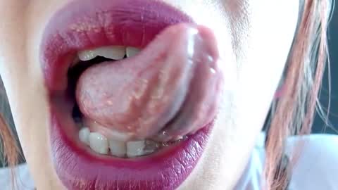 Miss Evoleth online show from September 8, 3:11 pm