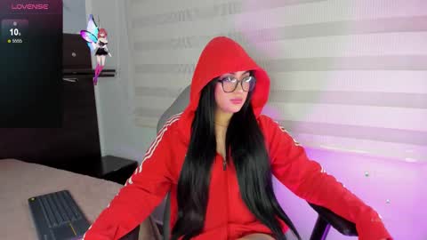 Snapshot of miss_ivyy chatting on October 21, 5:01 am miss_ivyy online show from October 21, 5:01 am