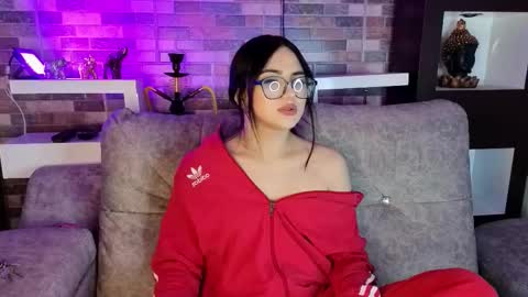 Snapshot of miss_ivyy chatting on September 24, 2:18 am miss_ivyy online show from September 24, 2:18 am