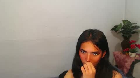 julie online show from April 16, 10:01 pm