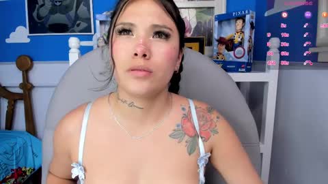 Snapshot of miss_keisi chatting on February 12, 12:27 am Keisi online show from February 12, 12:27 am