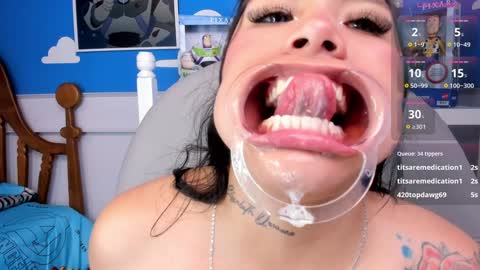 Snapshot of miss_keisi chatting on February 7, 12:20 am Keisi online show from February 7, 12:20 am