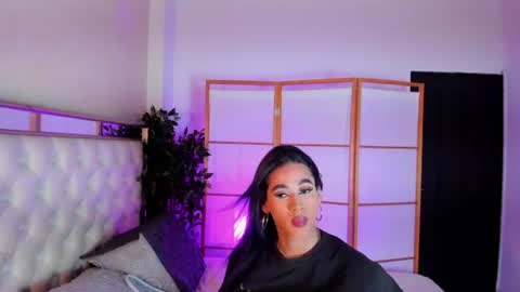 miss_khalifadoll online show from July 9, 3:32 am