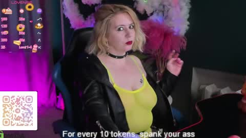 miss_lisaa online show from April 3, 3:46 am