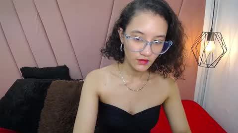Snapshot of miss_m1a chatting on September 14, 2:25 am mia online show from September 14, 2:25 am