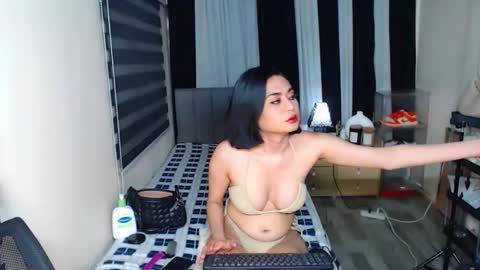 miss_sahara0 online show from April 6, 11:00 am