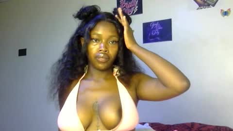 Snapshot of miss_sexyyy chatting on October 14, 9:18 pm miss_sexyyy online show from October 14, 9:18 pm