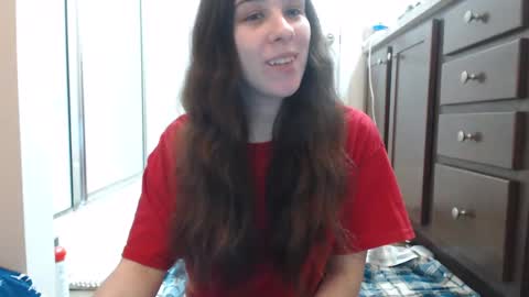 Snapshot of miss_sunshine01 chatting on January 1, 2:41 am Bella online show from January 1, 2:41 am