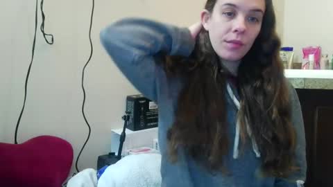 Snapshot of miss_sunshine01 chatting on October 15, 12:36 am Bella online show from October 15, 12:36 am