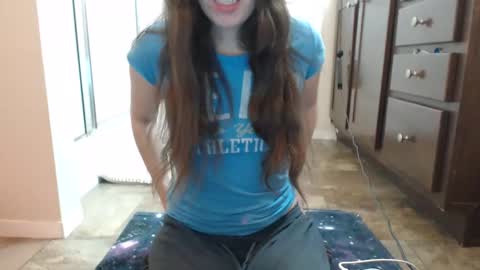 Snapshot of miss_sunshine01 chatting on December 8, 2:25 am Bella online show from December 8, 2:25 am