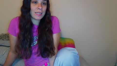 Snapshot of miss_sunshine01 chatting on September 24, 3:30 pm Bella online show from September 24, 3:30 pm