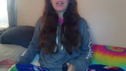 Snapshot of miss_sunshine01 chatting on October 6, 2:35 pm Bella online show from October 6, 2:35 pm