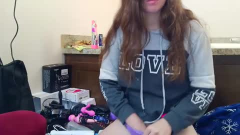 Snapshot of miss_sunshine01 chatting on September 12, 4:31 pm Bella online show from September 12, 4:31 pm