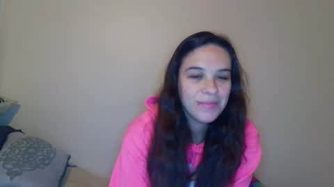 Snapshot of miss_sunshine01 chatting on October 24, 3:57 pm Bella online show from October 24, 3:57 pm