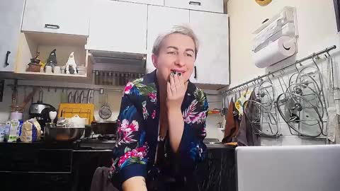 Snapshot of miss_tasha_kom chatting on January 25, 2:37 am miss_tasha_kom online show from January 25, 2:37 am