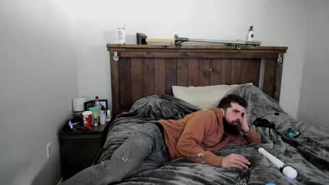 missandsircum online show from February 27, 4:21 pm