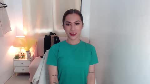 Snapshot of missangelxxx chatting on October 2, 4:44 am missangelxxx online show from October 2, 4:44 am