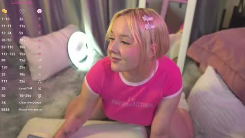 Snapshot of missbunnydoll chatting on September 17, 10:46 pm Bunny online show from September 17, 10:46 pm