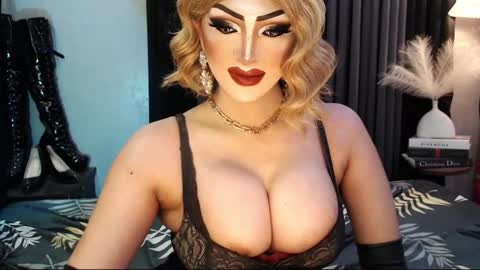 Snapshot of misschannel4sub chatting on September 16, 1:51 am PRIESTESS CHANNEL online show from September 16, 1:51 am