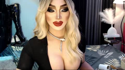 Snapshot of misschannel4sub chatting on March 10, 1:01 am PRIESTESS CHANNEL online show from March 10, 1:01 am