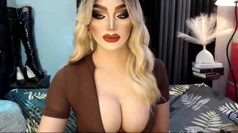 Snapshot of misschannel4sub chatting on March 5, 2:34 pm PRIESTESS CHANNEL online show from March 5, 2:34 pm