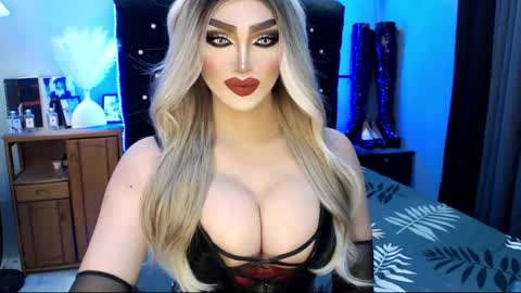 Snapshot of misschannel4sub chatting on February 1, 5:47 pm PRIESTESS CHANNEL online show from February 1, 5:47 pm