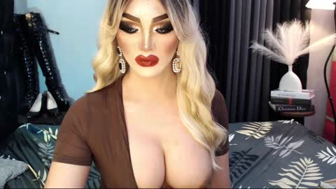 Snapshot of misschannel4sub chatting on March 2, 12:22 pm PRIESTESS CHANNEL online show from March 2, 12:22 pm
